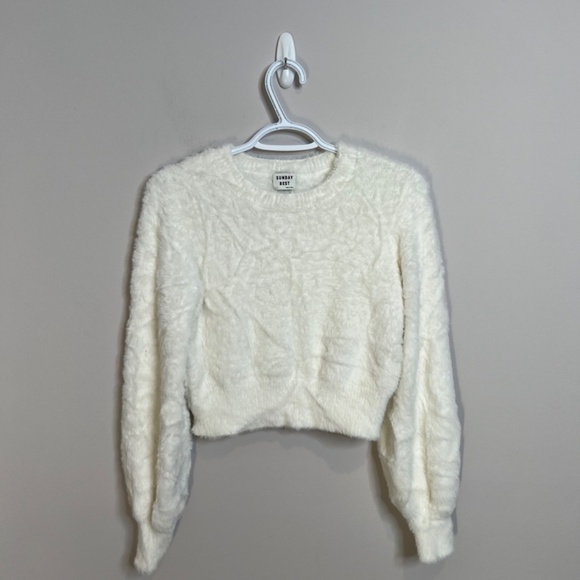 Aritzia Sunday Best Kitten Sweater - Picture 2 of 9